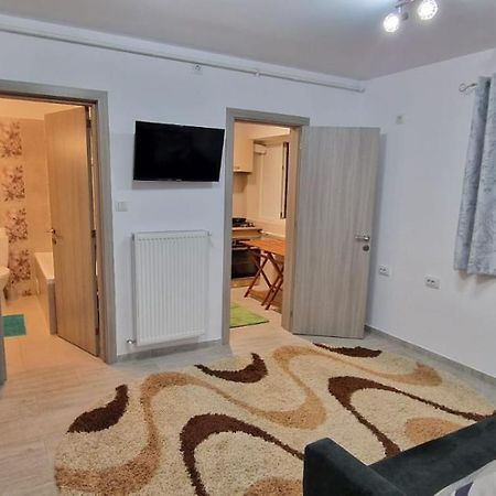 Apartament 3 Cam Grand Arena Бухарест Екстер'єр фото
