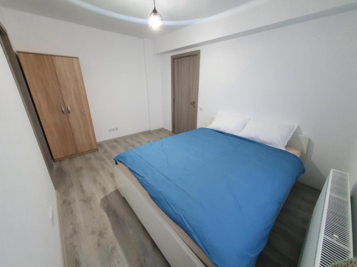 Apartament 3 Cam Grand Arena Бухарест Екстер'єр фото