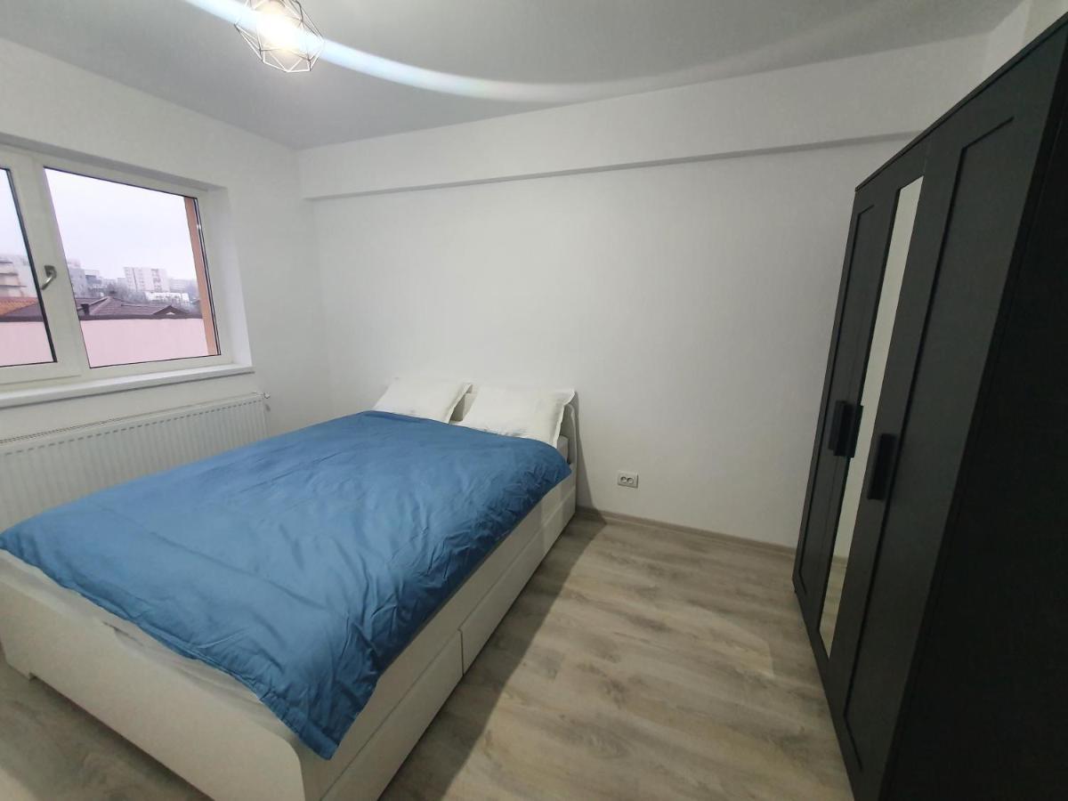 Apartament 3 Cam Grand Arena Бухарест Екстер'єр фото