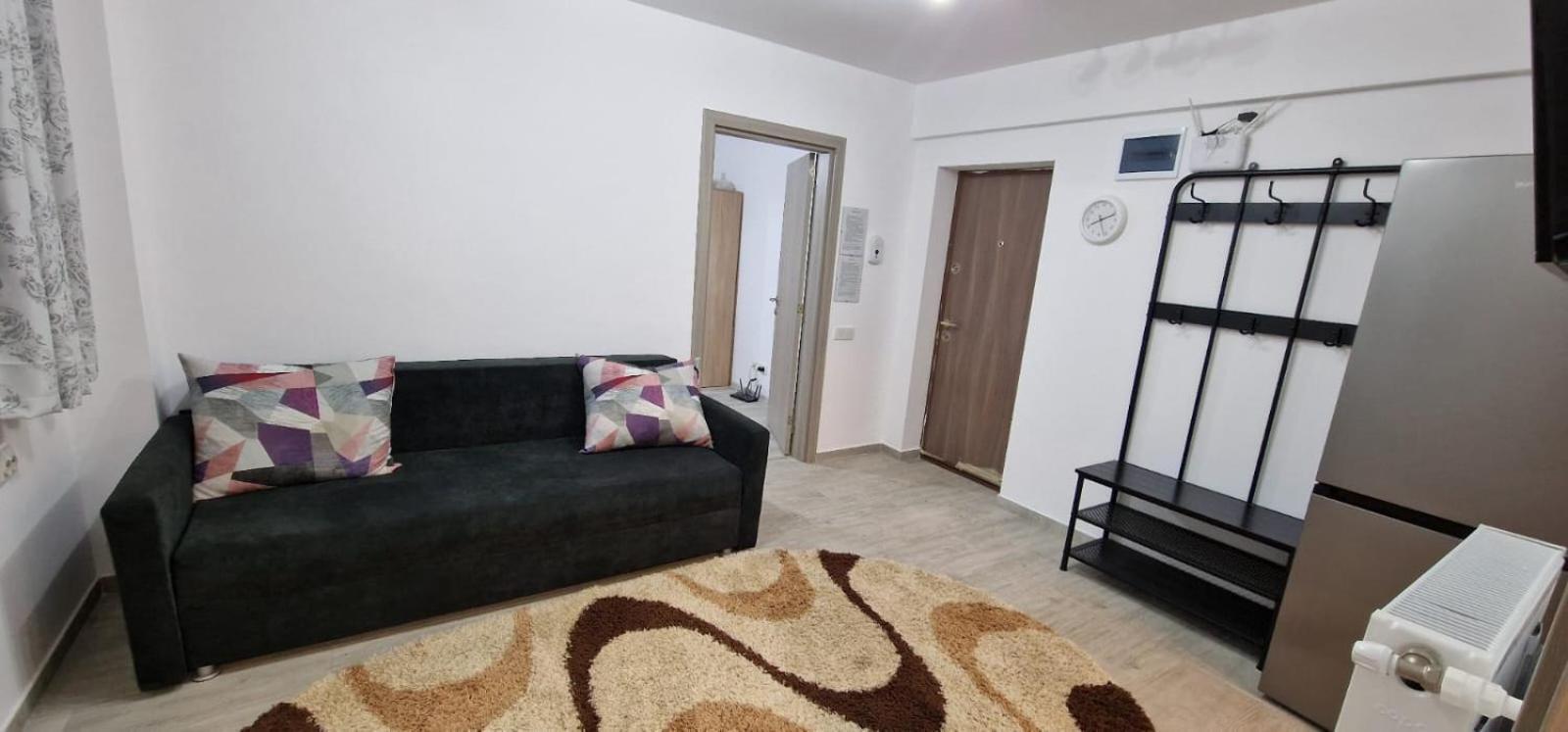 Apartament 3 Cam Grand Arena Бухарест Екстер'єр фото
